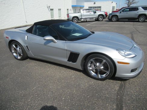 Used 2010 Chevrolet Corvette Grand Sport w/ Preferred Equipment Group RWD image 3