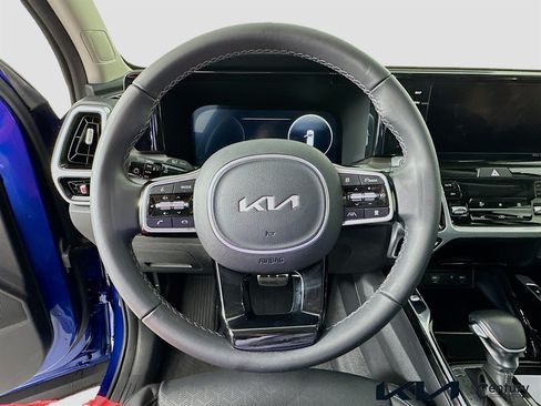 Certified 2023 Kia Sorento SX AWD/4WD image 11