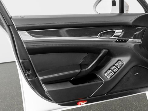 Used 2014 Porsche Panamera GTS image 49