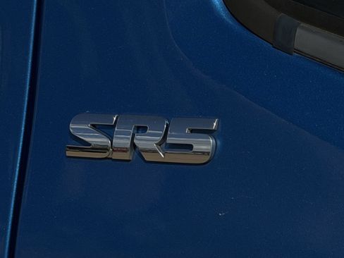 Used 2016 Toyota Tacoma SR5 w/ Towing Package RWD image 12