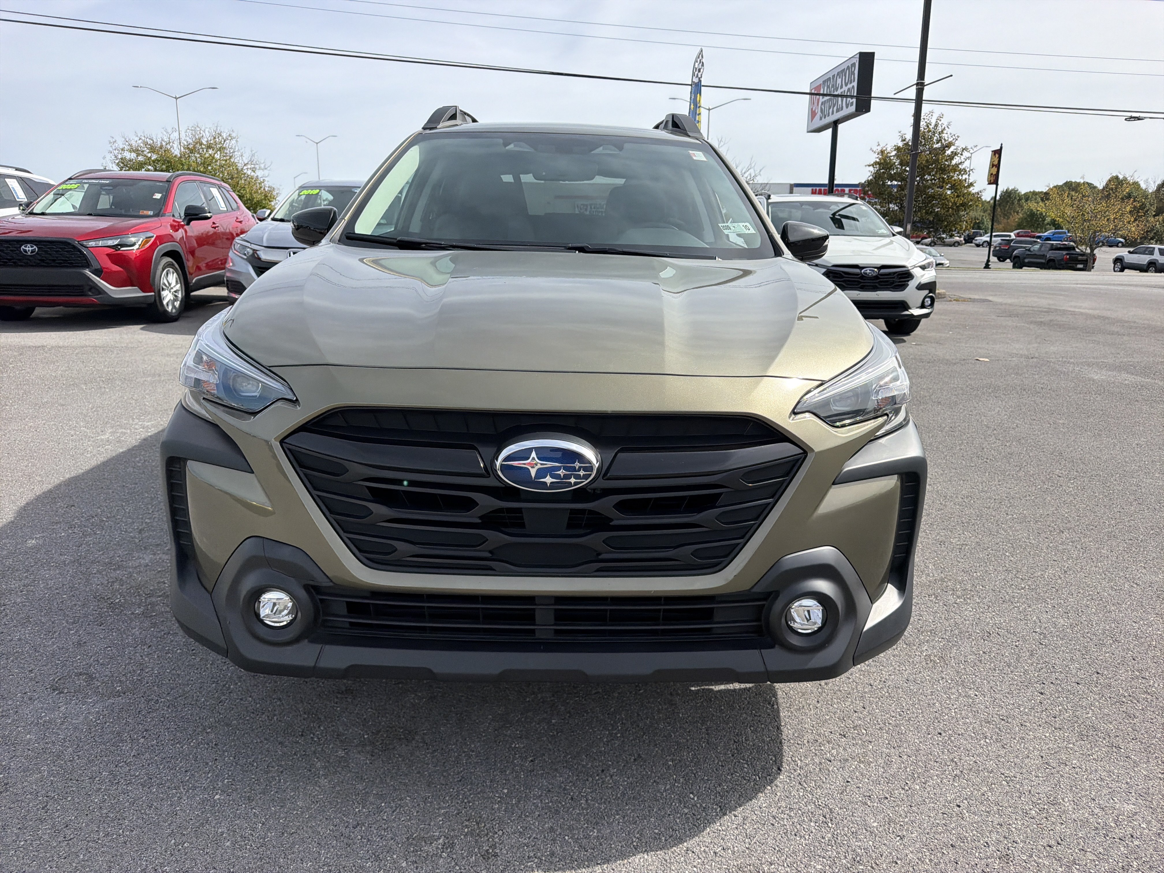 Used 2025 Subaru Outback Onyx Edition AWD/4WD image 2