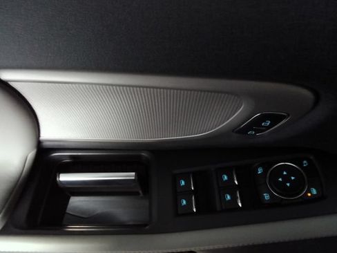Used 2025 Ford Expedition Active RWD image 11