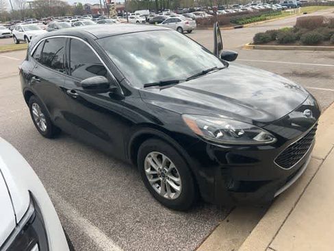 Used 2020 Ford Escape SE image 15