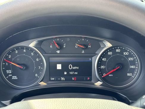 Used 2024 GMC Terrain SLE w/ Driver Convenience Package FWD image 17