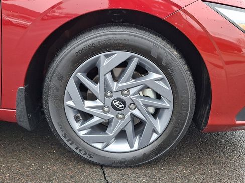 Certified 2024 Hyundai Elantra SEL image 8