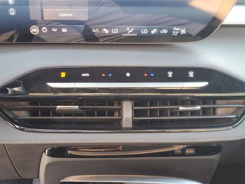 Used 2025 Buick Enclave Preferred image 27