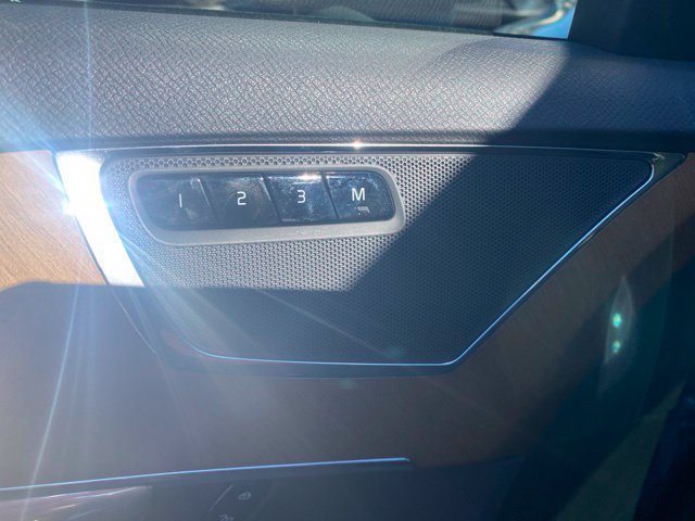 Used 2023 Volvo XC90 B6 Plus w/ Protection Package AWD/4WD image 15