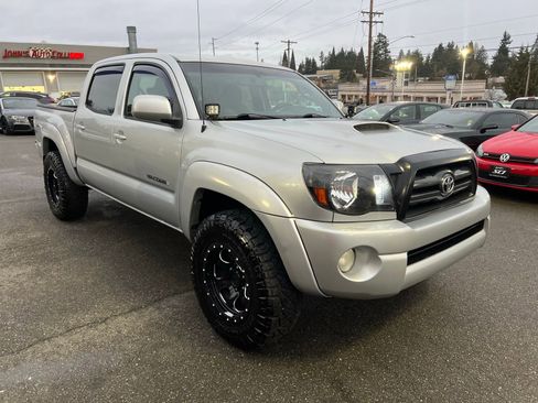 Used 2010 Toyota Tacoma Base image 5