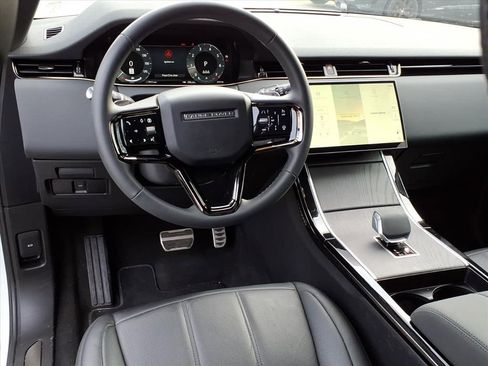 Used 2024 Land Rover Range Rover Evoque Dynamic SE image 19