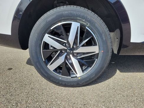 Used 2021 Kia Sorento EX w/ Panoramic Sunroof Package image 7