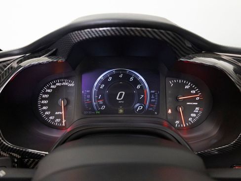 Used 2016 Chevrolet Corvette Z06 w/ 3LZ Preferred Equipment Group RWD image 17