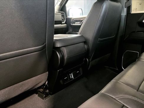 Used 2024 GMC Sierra 1500 SLT image 23