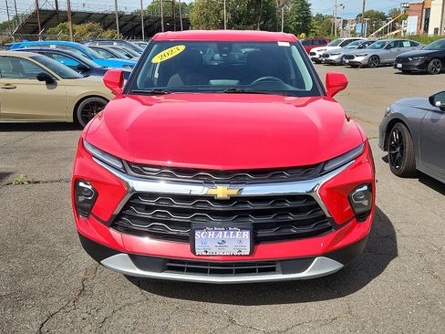 Used 2023 Chevrolet Blazer LT image 2