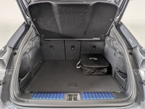 New 2025 Porsche Macan 4 Electric image 17