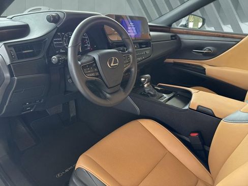 Certified 2025 Lexus ES 350 w/ Premium Package image 11