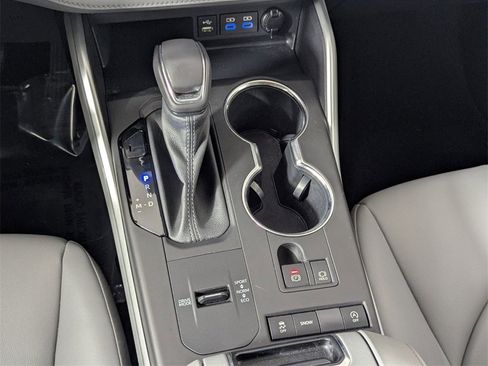 Used 2022 Toyota Highlander XLE image 20