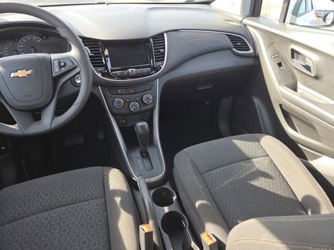 Used 2022 Chevrolet Trax LS w/ Tint and Cruise Package image 26