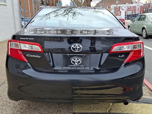 Used 2014 Toyota Camry LE image 6