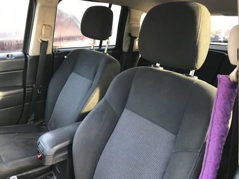 Used 2011 Jeep Compass Sport image 8