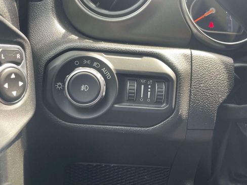 Used 2022 Jeep Wrangler Unlimited Sport AWD/4WD image 20