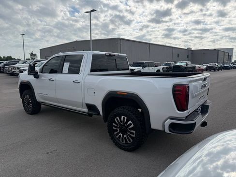 Used 2024 GMC Sierra 2500 Denali Ultimate AWD/4WD image 39