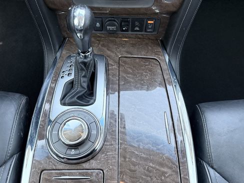 Used 2017 INFINITI QX80 4WD w/ Driver Assistance Package image 56
