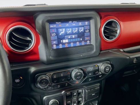 Used 2019 Jeep Wrangler Unlimited Rubicon w/ LED Lighting Group AWD/4WD image 19