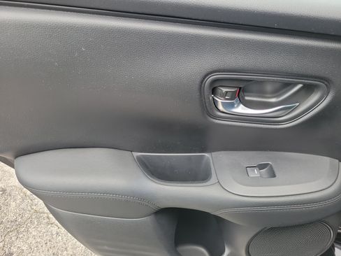 Certified 2024 Honda HR-V LX image 18