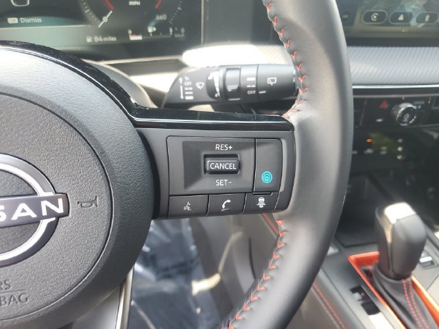 Certified 2025 Nissan Kicks SR AWD/4WD image 17