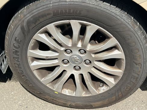 Used 2014 Toyota Sienna XLE FWD image 22