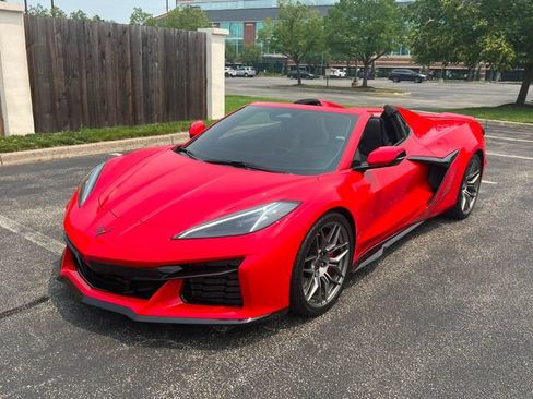 Used 2025 Chevrolet Corvette Z06 w/ Battery Protection Package RWD image 15