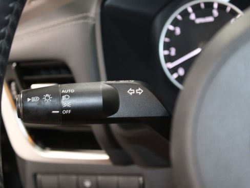 Used 2023 Nissan Rogue SL w/ SL Premium Package image 23