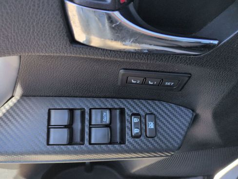 Used 2015 Toyota RAV4 Limited image 16