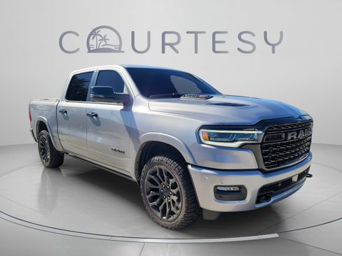 Used 2025 RAM 1500 Limited AWD/4WD image 4