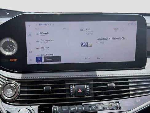 Used 2024 Lexus LS 500 RWD image 31