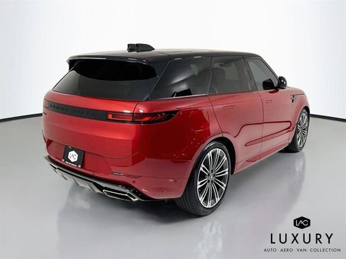 Used 2024 Land Rover Range Rover Sport Dynamic SE AWD/4WD image 6