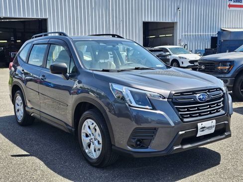 Used 2024 Subaru Forester AWD/4WD image 8