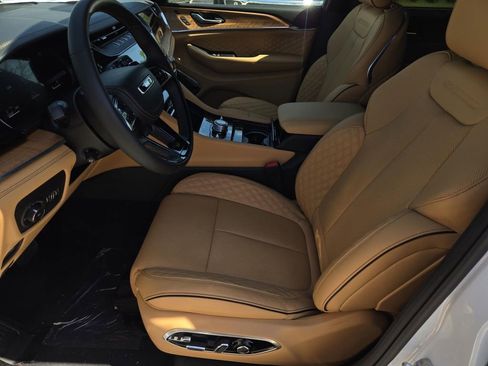 New 2026 Jeep Grand Cherokee Summit AWD/4WD image 19