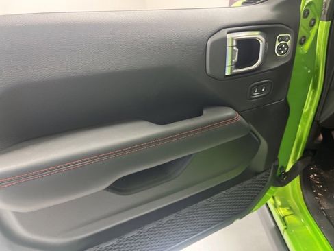 New 2025 Jeep Gladiator Rubicon image 6