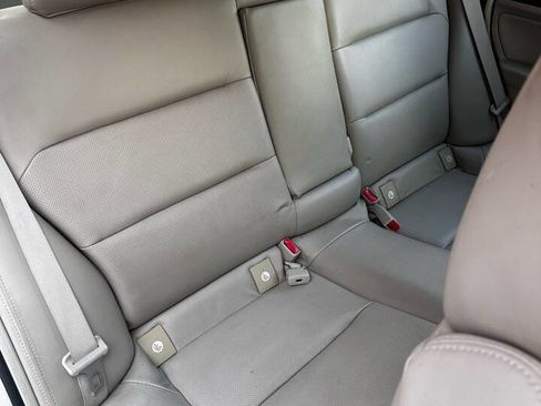 Used 2005 Subaru Outback 2.5XT Limited image 15