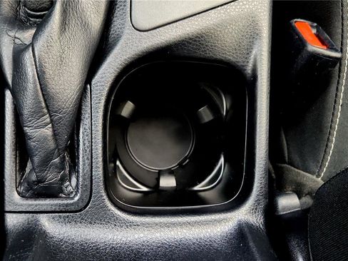 Used 2018 Toyota RAV4 XLE w/ Carpet Mat Package image 34