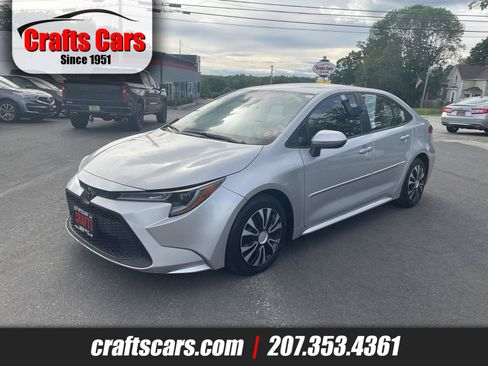 Used 2021 Toyota Corolla LE FWD image 1