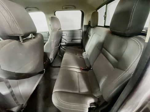 Used 2024 Nissan Frontier SV w/ SV Convenience Package RWD image 24