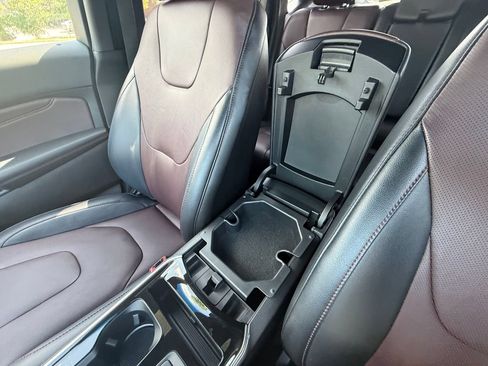 Used 2020 Ford Edge Titanium w/ Equipment Group 301A FWD image 24