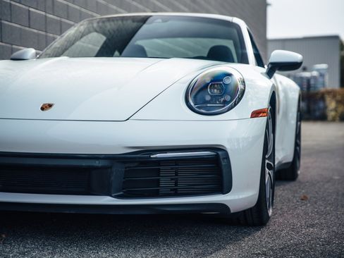 Used 2024 Porsche 911 Carrera S image 4