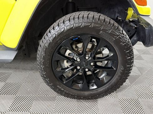 Used 2022 Jeep Wrangler Unlimited Sahara w/ Cold Weather Group AWD/4WD image 14