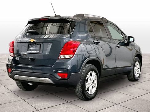 Used 2021 Chevrolet Trax LT w/ LT Convenience Package AWD/4WD image 12