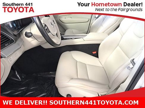 Used 2022 Volvo XC90 T5 Momentum w/ Protection Package Premier image 20