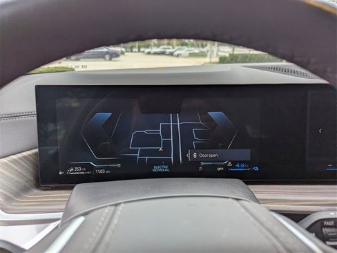 Certified 2025 BMW X5 xDrive50e w/ Parking Assistance Package image 28