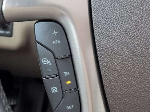Used 2015 GMC Acadia Denali FWD image 26